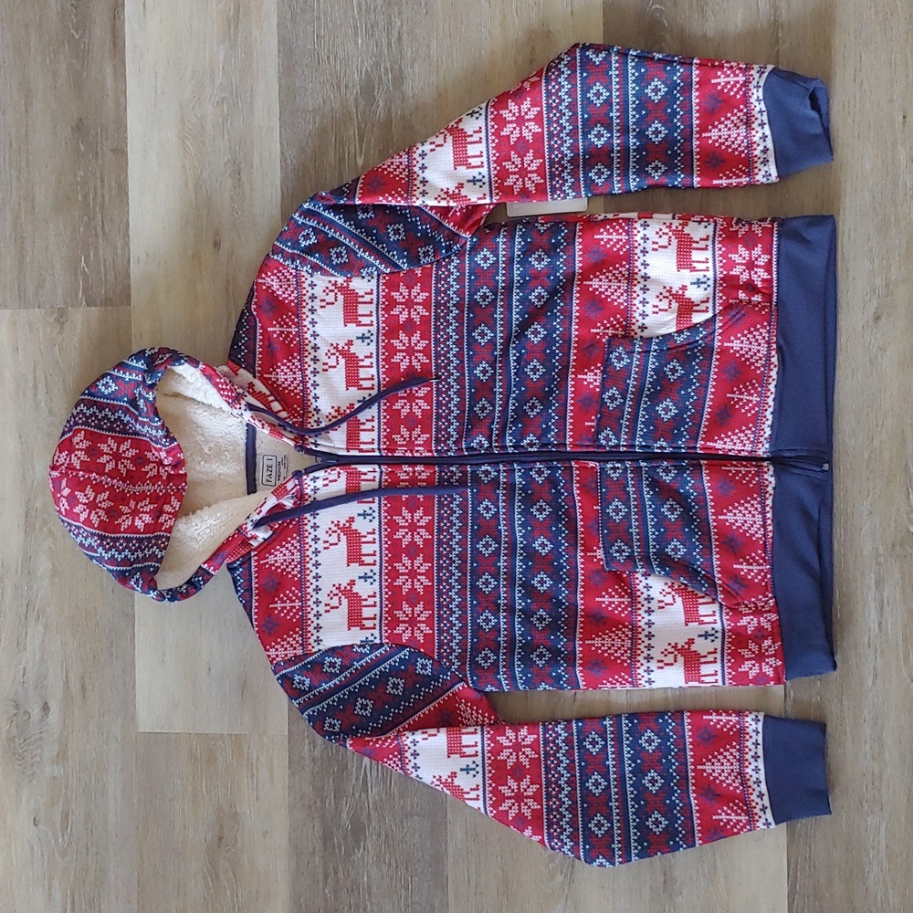 NWT Faze 1 Sherpa Lined Full Zip Holiday Print Hooded Jacket Red/Blue Size M